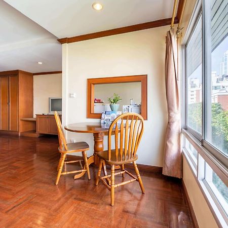 Studio Suite By Royal Ivory Nana Bangkok Luaran gambar