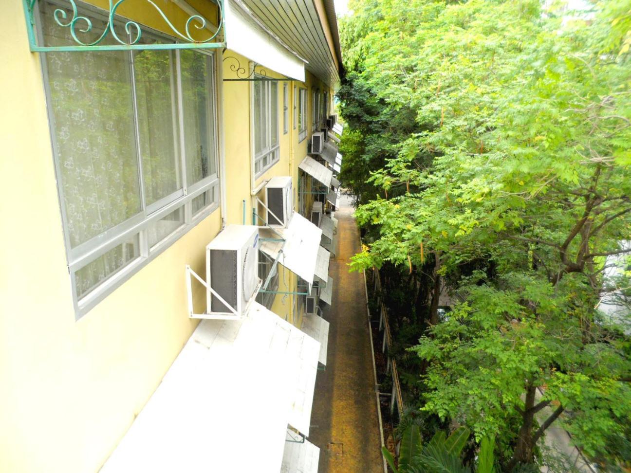 Studio Suite By Royal Ivory Nana Bangkok Luaran gambar